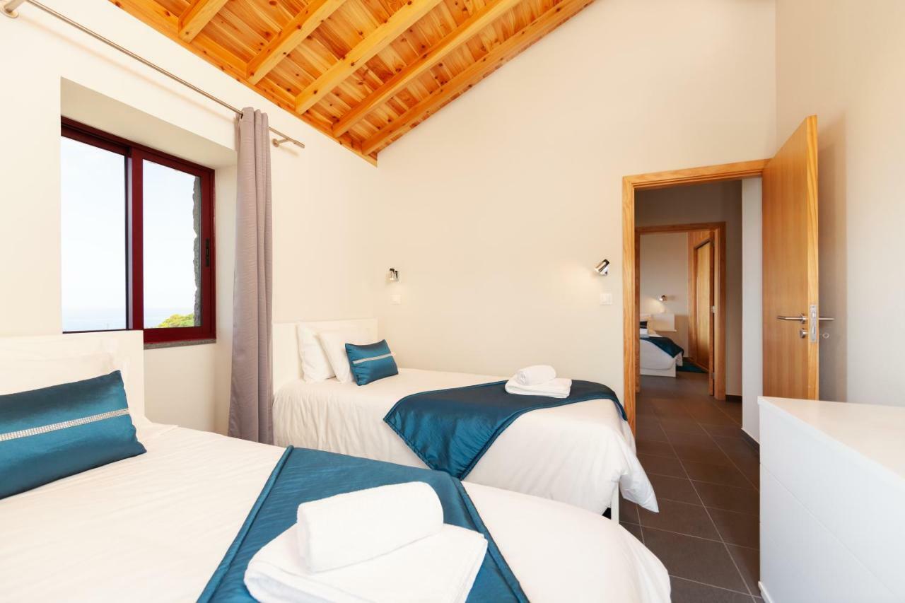 Melo's Place Madalena (Azores)